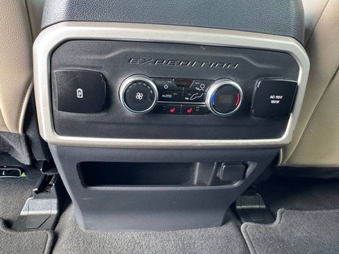 Used 2024 Ford Expedition Limited AWD/4WD image 33