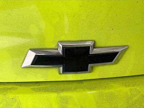 Used 2021 Chevrolet Camaro LT w/ RS Package image 8