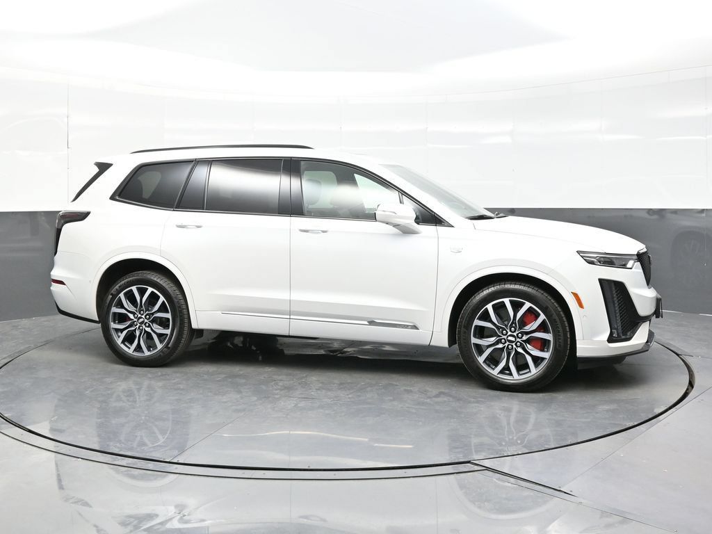 Used 2025 Cadillac XT6 Sport w/ Platinum Package AWD/4WD image 8