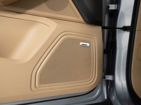 Certified 2025 Porsche Macan image 22