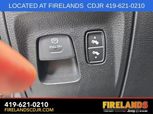 New 2026 RAM 1500 4x4 Crew Cab image 14
