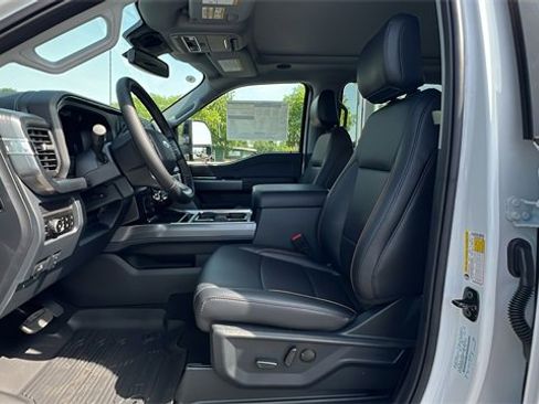New 2025 Ford F250 Lariat w/ Lariat Ultimate Package image 34