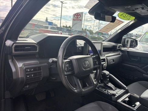 Certified 2024 Toyota Tacoma SR5 AWD/4WD image 8