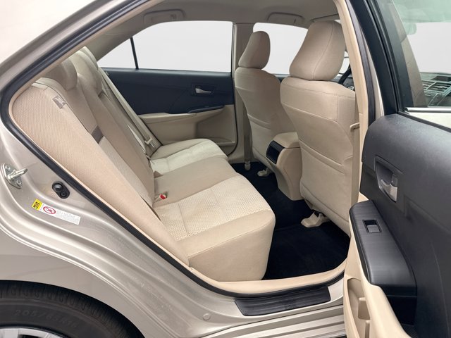 Used 2014 Toyota Camry LE FWD image 16