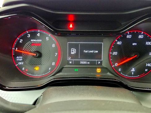 Used 2025 Chevrolet Trax RS FWD image 11