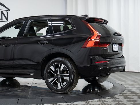 New 2026 Volvo XC60 B5 Core w/ Climate Package AWD/4WD image 29