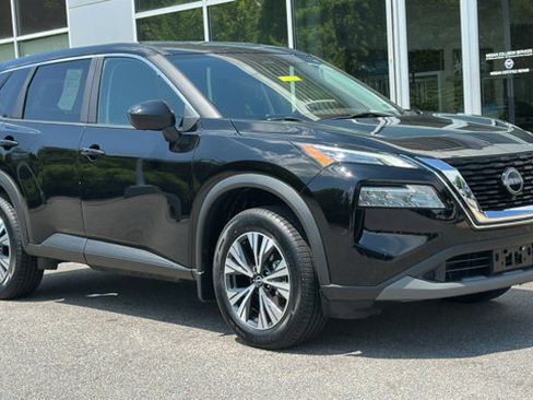 Certified 2023 Nissan Rogue SV image 2