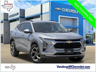 Used 2025 Chevrolet Trax LT w/ LT Convenience Package FWD video 1