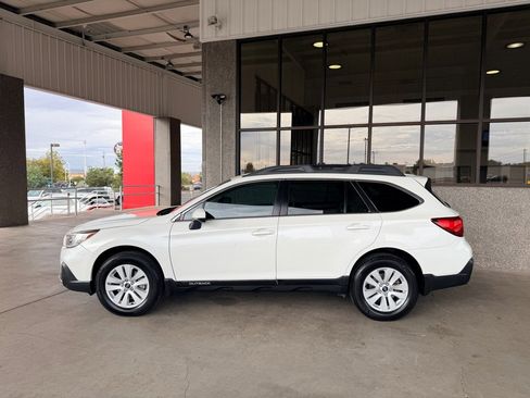 Used 2019 Subaru Outback 2.5i Premium image 27
