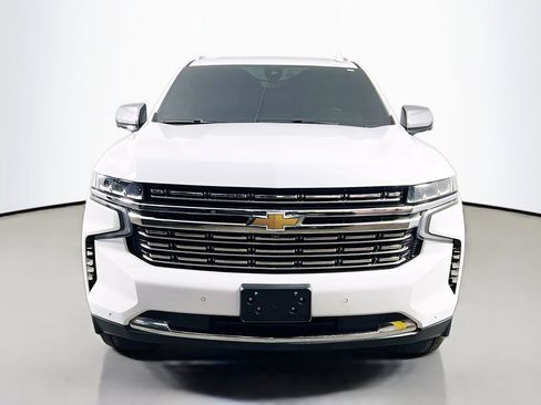 Used 2021 Chevrolet Suburban Premier w/ Premium Package AWD/4WD image 2