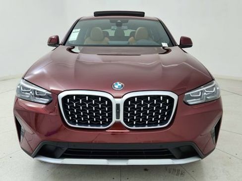Used 2025 BMW X4 xDrive30i image 2