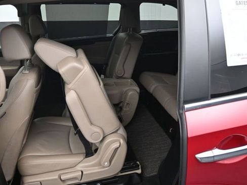 Certified 2024 Honda Odyssey Touring image 37