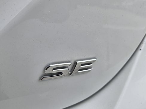 Used 2024 Toyota Camry SE w/ Convenience Package FWD image 13