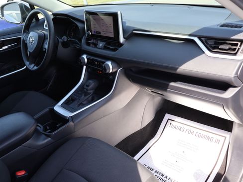 Used 2025 Toyota RAV4 XLE image 7