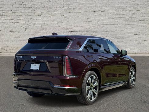 Used 2025 Cadillac Escalade IQ Luxury 2 w/ LPO, Premium Carpet Package AWD/4WD image 6
