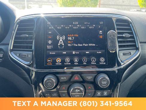 Used 2020 Jeep Grand Cherokee Altitude AWD/4WD image 22