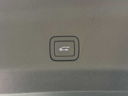 New 2026 GMC Yukon XL AT4 image 21