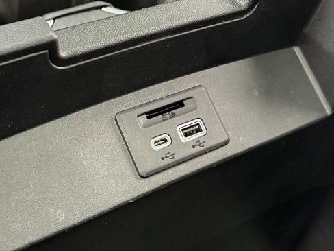 Used 2021 Chevrolet Suburban RST image 29