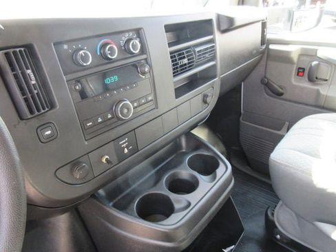 Used 2014 Chevrolet Express 3500 Extended image 9