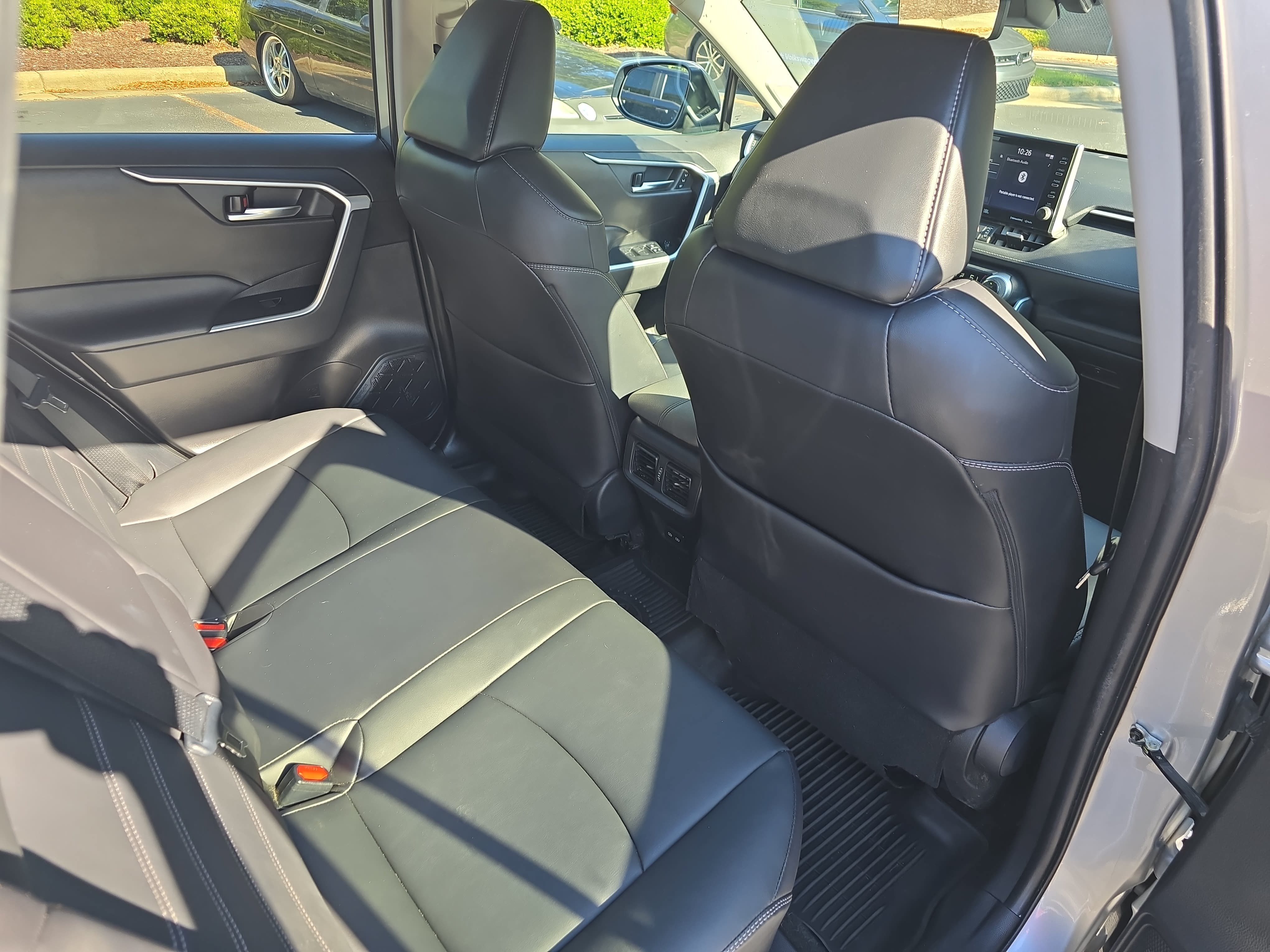 Used 2022 Toyota RAV4 XLE Premium FWD image 11