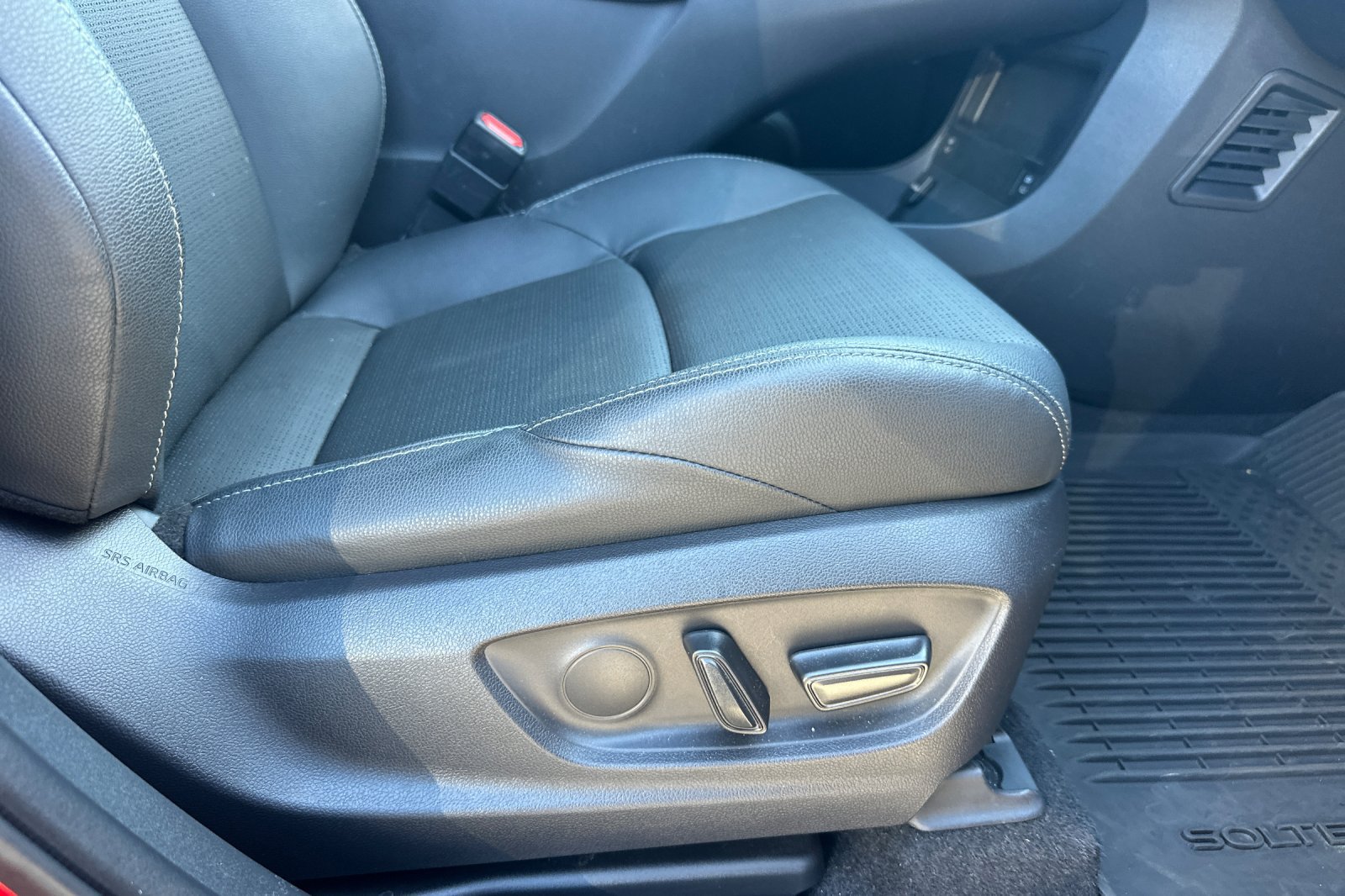 Used 2025 Subaru Solterra AWD/4WD image 24