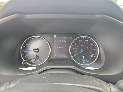 Used 2022 Toyota RAV4 XLE w/ Convenience Package AWD/4WD image 7