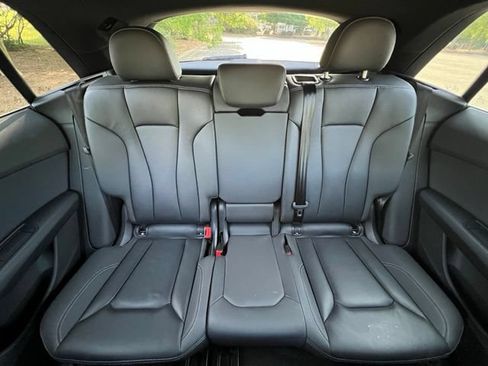 Used 2019 Audi Q8 Premium w/ Convenience Package AWD/4WD image 25