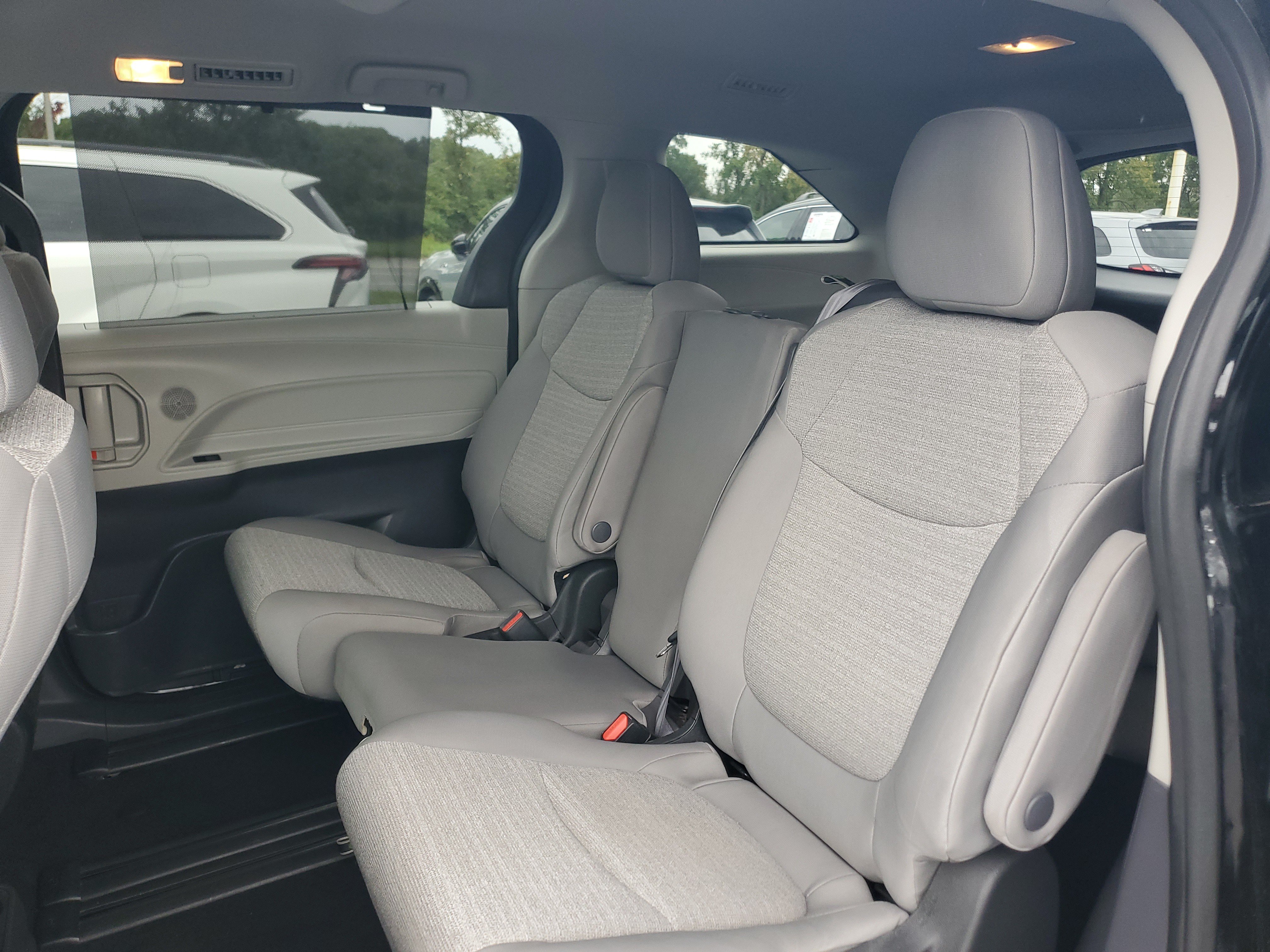 Certified 2024 Toyota Sienna LE FWD image 11