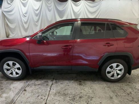 Used 2021 Toyota RAV4 LE AWD/4WD image 5