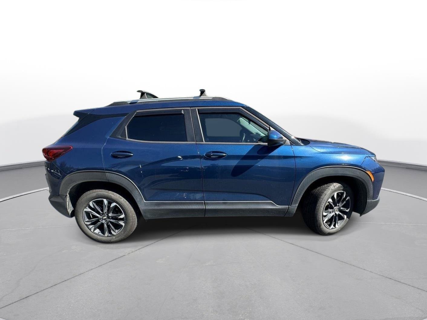 Used 2021 Chevrolet TrailBlazer LT FWD image 5