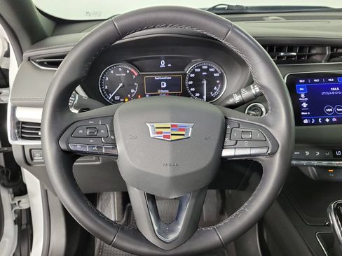 Used 2023 Cadillac XT4 Premium Luxury FWD image 20