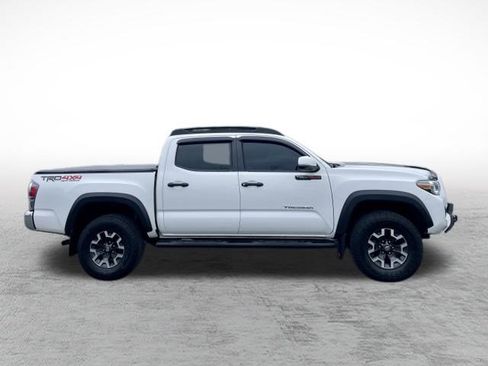 Used 2020 Toyota Tacoma TRD Off-Road image 4