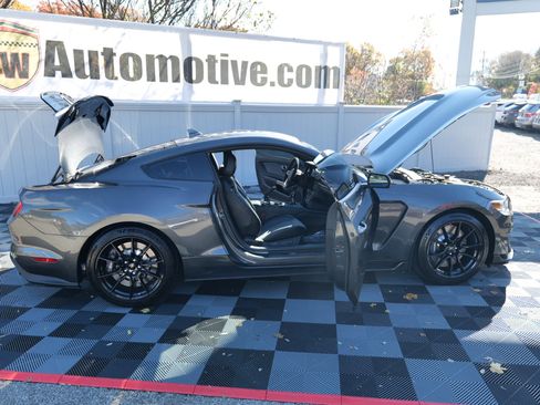 Used 2020 Ford Mustang Shelby GT350 w/ Technology Package image 61