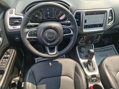 Used 2021 Jeep Compass Latitude AWD/4WD image 11