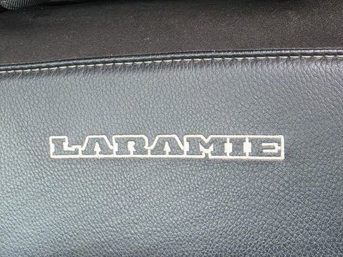 Used 2022 RAM 1500 Laramie w/ Laramie Southwest Edition AWD/4WD image 8