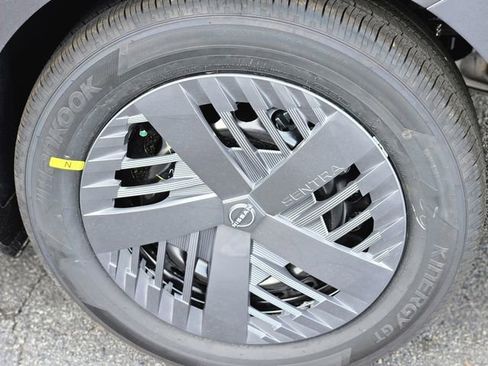 New 2026 Nissan Sentra SV w/ Floor Mat Package FWD image 10