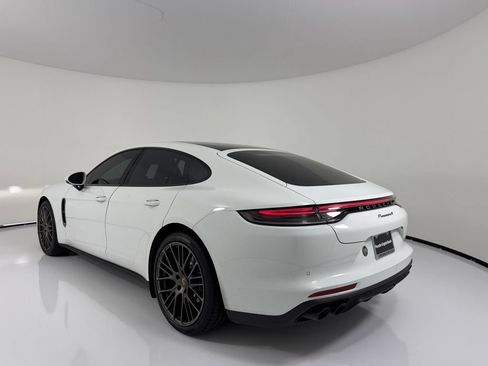 Used 2022 Porsche Panamera image 3
