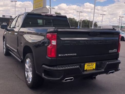 Used 2022 Chevrolet Silverado 1500 High Country w/ High Country Premium Package AWD/4WD image 8