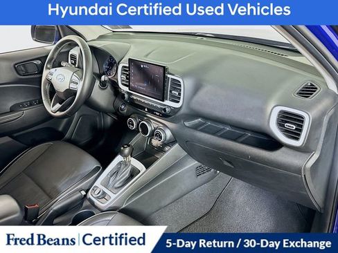 Certified 2022 Hyundai Venue Limited FWD image 26