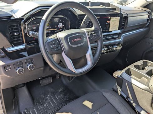 Used 2025 GMC Sierra 1500 Elevation image 10