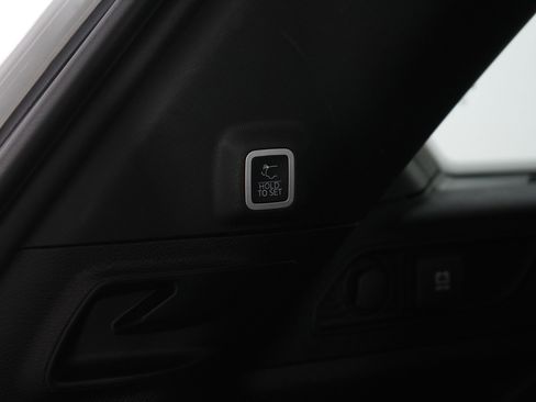 Used 2023 Jeep Grand Cherokee Altitude image 10