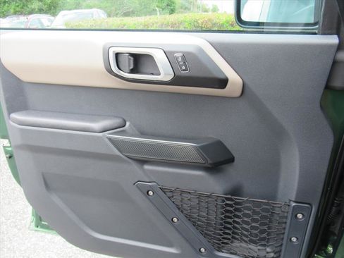 Used 2024 Ford Bronco Wildtrak image 25