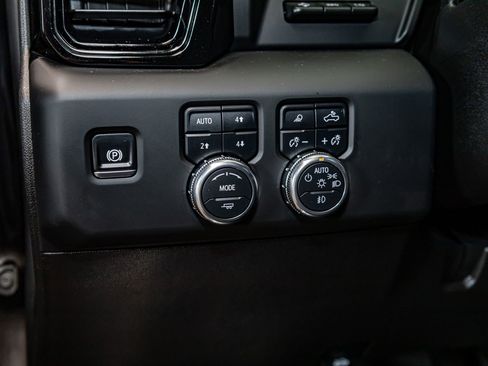 Used 2025 GMC Sierra 2500 AT4 w/ AT4 Premium Plus Package image 20