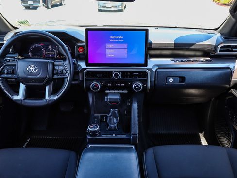 Certified 2025 Toyota Tacoma TRD Off-Road AWD/4WD image 15