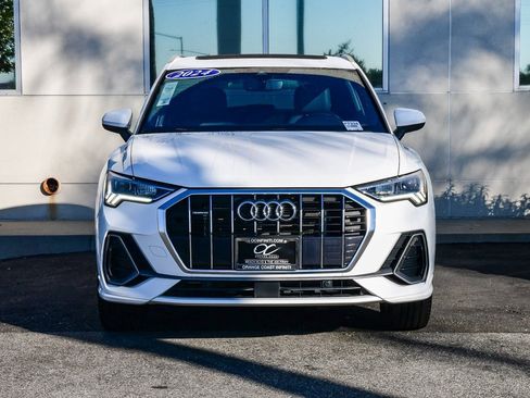 Used 2024 Audi Q3 2.0T Premium image 2