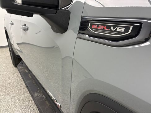 Used 2024 GMC Sierra 1500 AT4 w/ Technology Package image 17