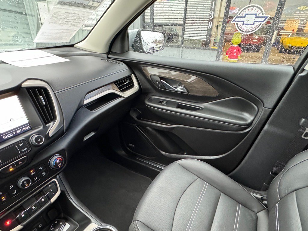 Used 2024 GMC Terrain Denali AWD/4WD image 12