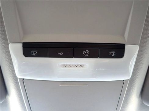 Used 2024 Nissan Sentra SV FWD image 19
