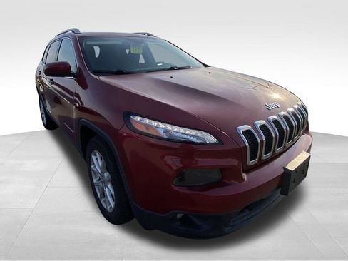 Used 2017 Jeep Cherokee Latitude w/ Comfort & Sound Group image 16