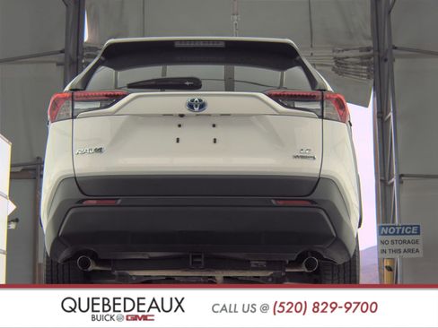 Used 2020 Toyota RAV4 LE image 7